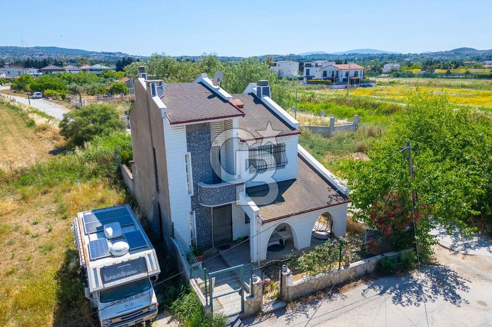 URLA ATATÜRK MAHALLESİNDE 3+1 SATILIK VİLLA