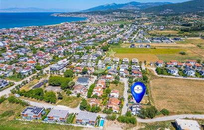 URLA ATATÜRK MAHALLESİNDE 3+1 SATILIK VİLLA