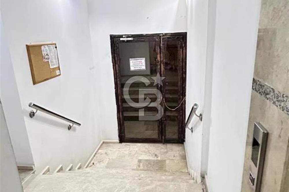 İzmir, Küçük Çiğli'de 3+2 Teraslı Çatı Dubleks