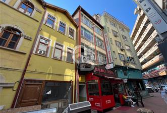 İZMİT ÇARŞI MERKEZ HALKEVİNDE KİRALIK 1+1 ARA KAT DAİRE - 1 - 365492