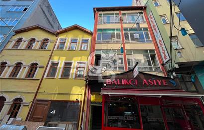 İZMİT ÇARŞI MERKEZ HALKEVİNDE KİRALIK 1+1 ARA KAT DAİRE