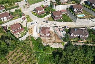 CB LİKA'DAN DOĞA MANZARALI SATILIK LÜKS TAŞ VİLLA - 1 - 365486