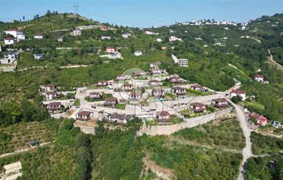 CB LİKA'DAN DOĞA MANZARALI SATILIK LÜKS TAŞ VİLLA