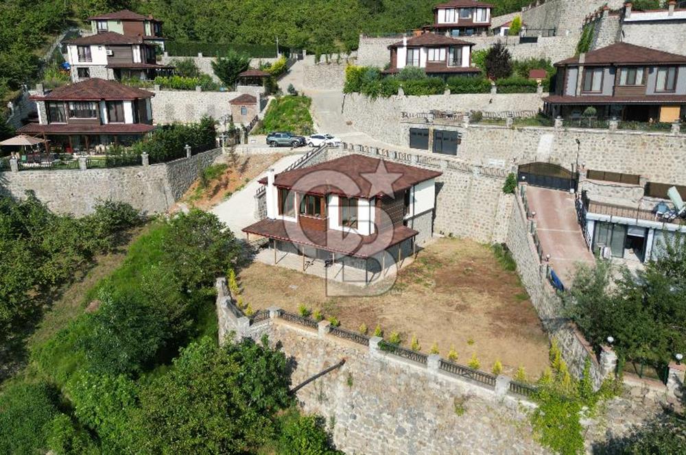 CB LİKA'DAN DOĞA MANZARALI SATILIK LÜKS TAŞ VİLLA