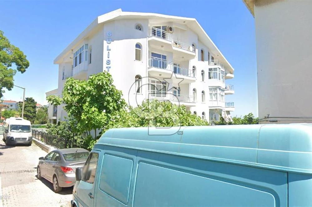 Avcılar Sahilde 2+1 Denize Sıfır Deniz Manzaralı Geniş Daire