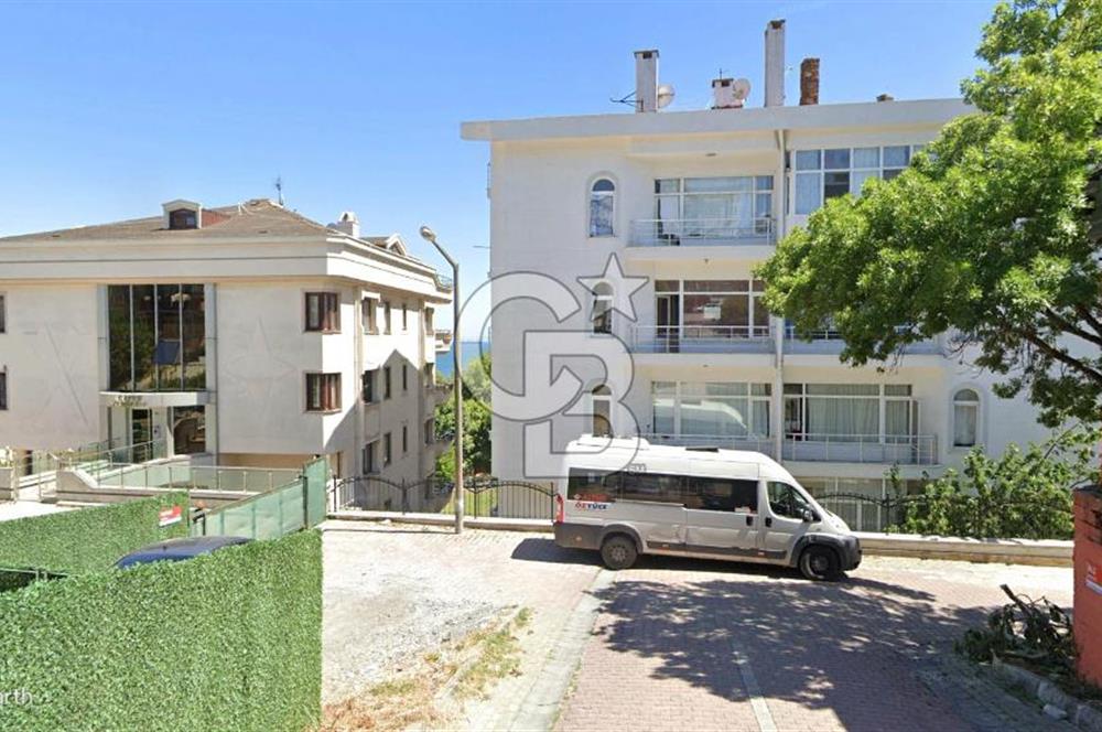 Avcılar Sahilde 2+1 Denize Sıfır Deniz Manzaralı Geniş Daire
