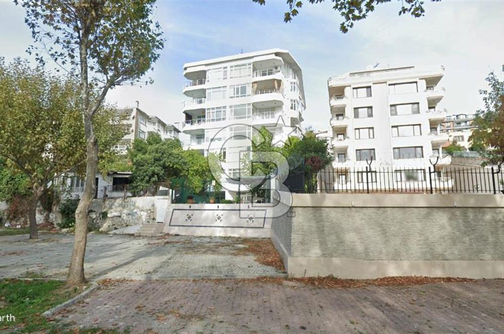 Avcılar Sahilde 2+1 Denize Sıfır Deniz Manzaralı Geniş Daire