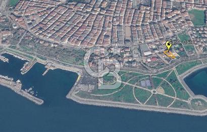 Avcılar Sahilde 2+1 Denize Sıfır Deniz Manzaralı Geniş Daire