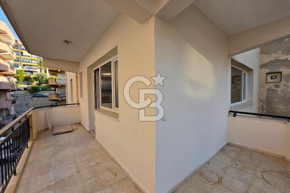 Kuşadası İkiçeşmelik Site İçinde Satılık 2+1 Daire