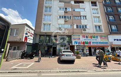 ÇAYIROVA FATİH CADDESİ'NDE 500 M2 3 KATLI SATILIK MAĞAZA