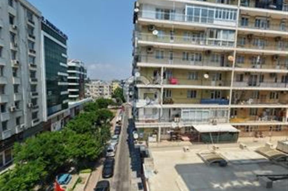 tahıl pazarında markantalyanın karşısında satılık ofis