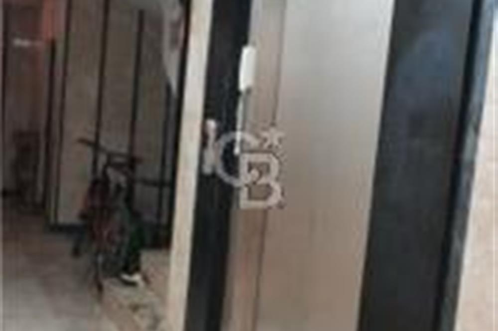 tahıl pazarında markantalyanın karşısında satılık ofis