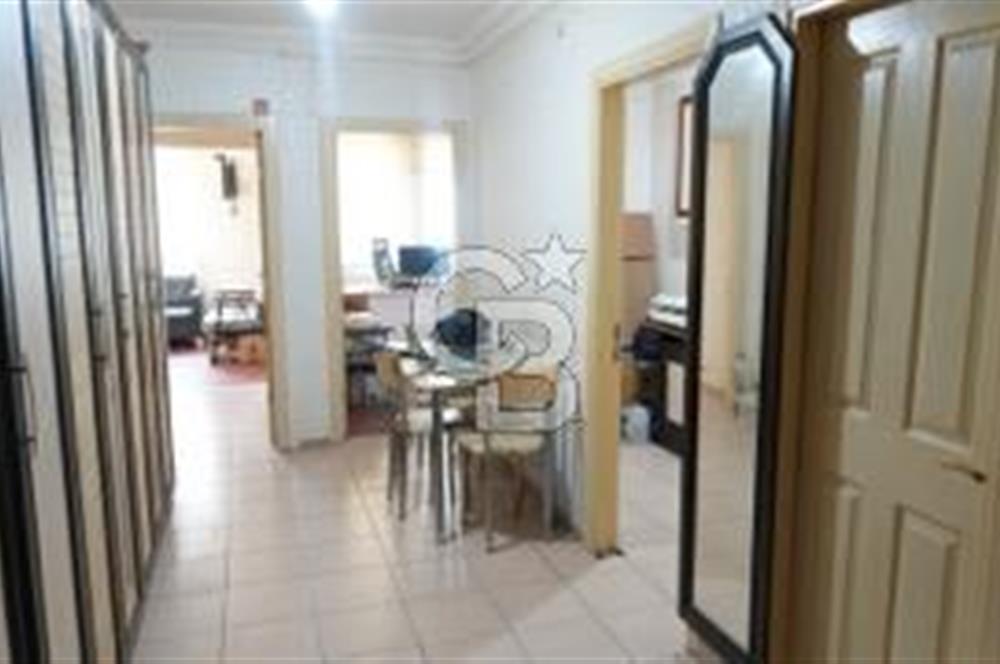 tahıl pazarında markantalyanın karşısında satılık ofis