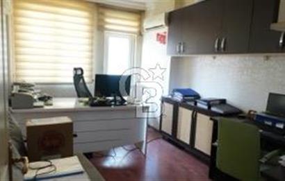 tahıl pazarında markantalyanın karşısında satılık ofis