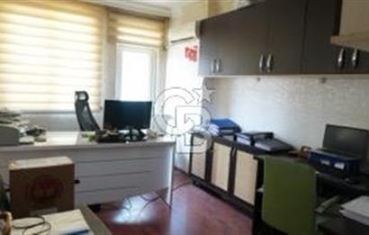 tahıl pazarında markantalyanın karşısında satılık ofis