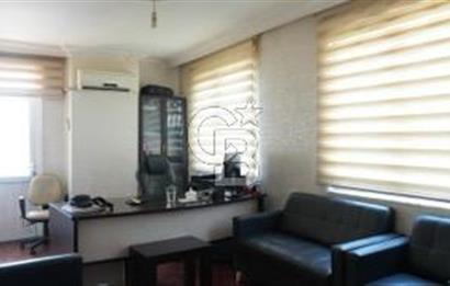 tahıl pazarında markantalyanın karşısında satılık ofis