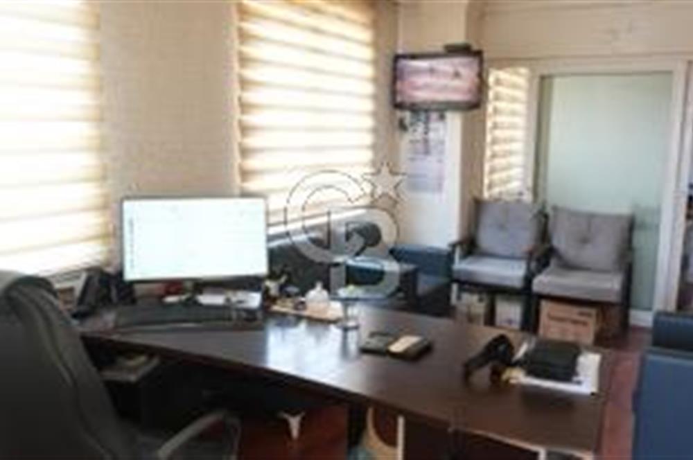 tahıl pazarında markantalyanın karşısında satılık ofis