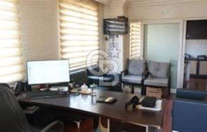 tahıl pazarında markantalyanın karşısında satılık ofis