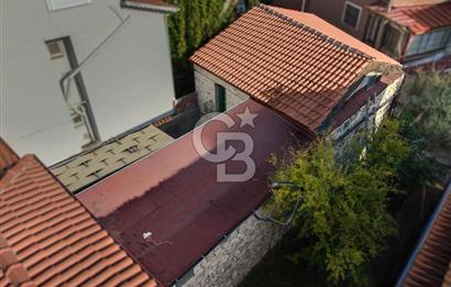 URLA SANAT SOKAĞINDA RENOVE EDİLMİŞ SATILIK TAŞ EV