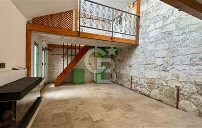 URLA SANAT SOKAĞINDA RENOVE EDİLMİŞ SATILIK TAŞ EV