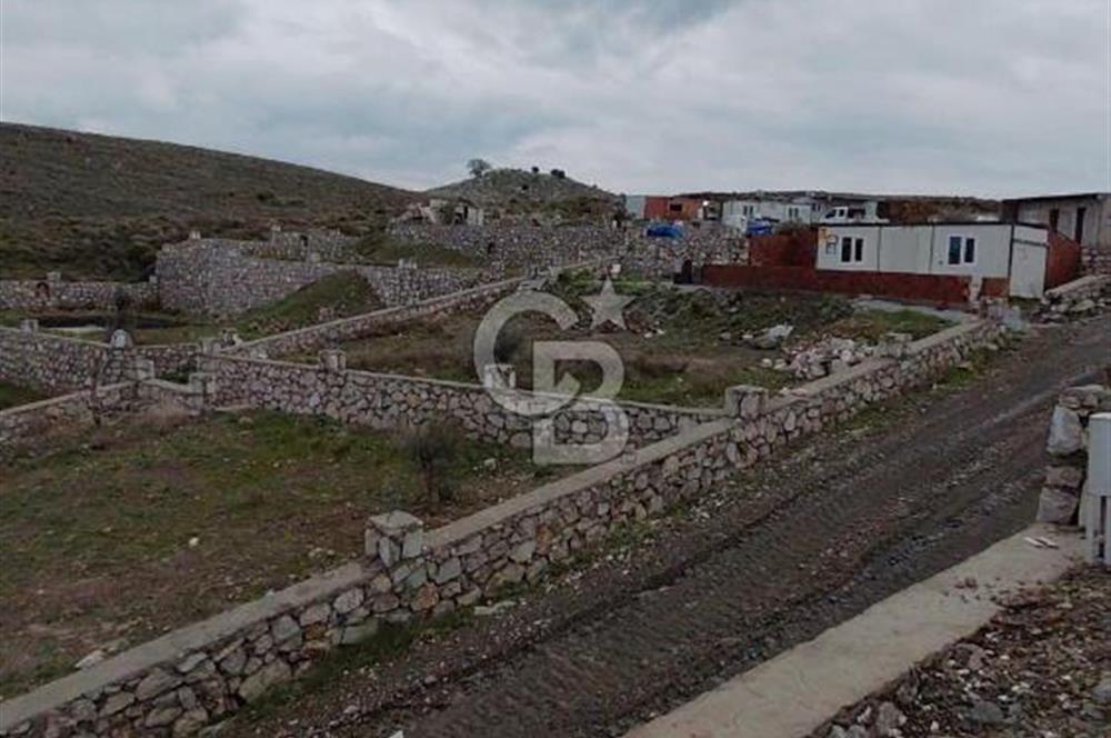 SEFERİHİSAR TEPECİK'DE RUHSATI ALINMIŞ KOOPERATİF PARSELİ