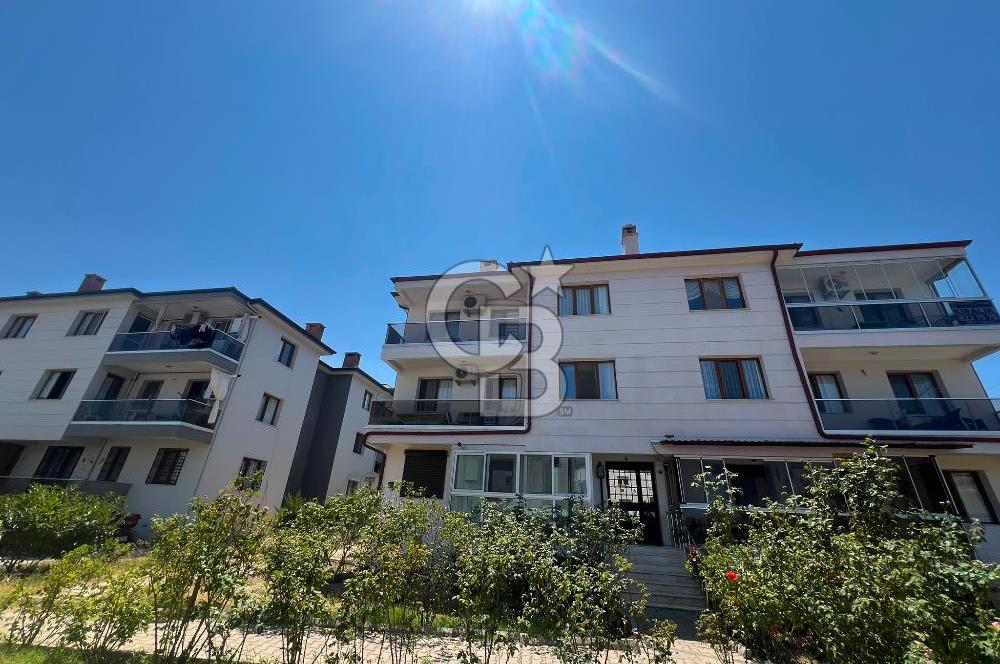Yenifoça Site İçerisinde Eşyalı Kiralık 2+1 Daire