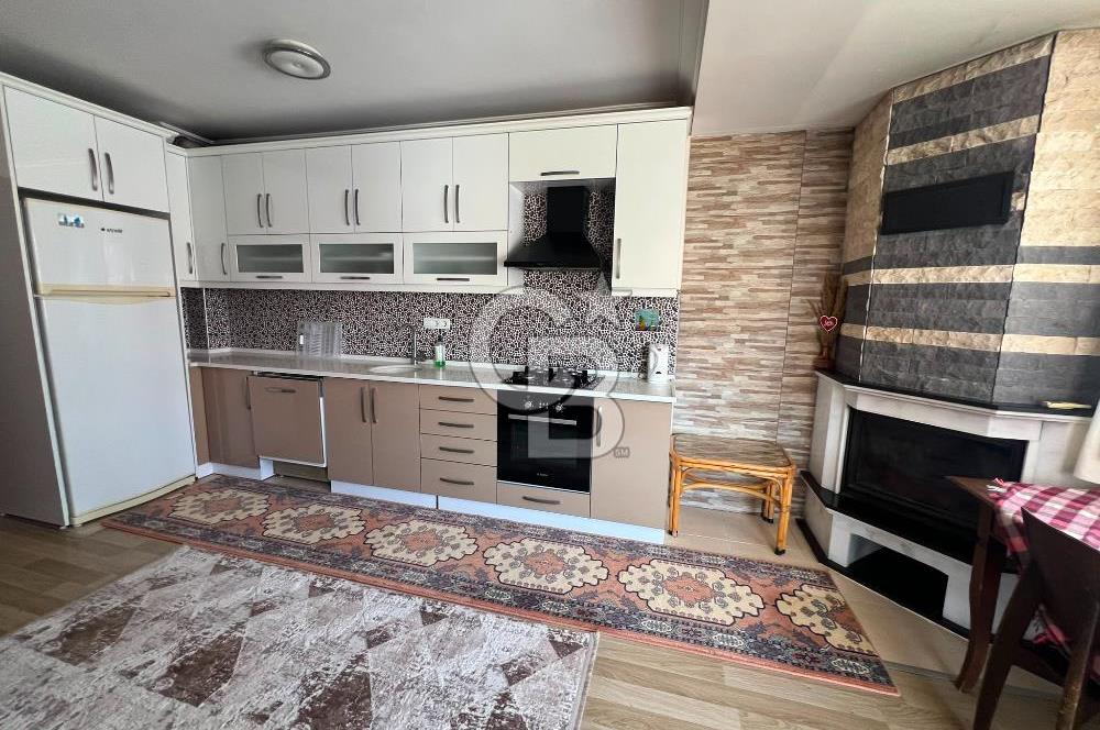 Yenifoça Site İçerisinde Eşyalı Kiralık 2+1 Daire