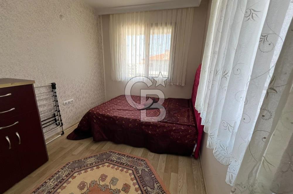 Yenifoça Site İçerisinde Eşyalı Kiralık 2+1 Daire