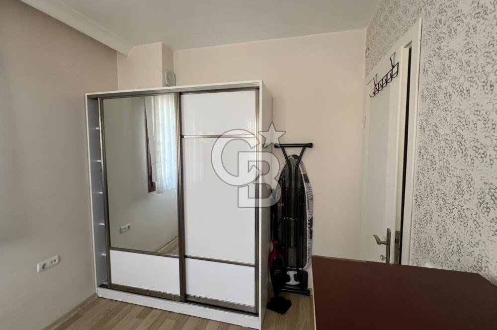Yenifoça Site İçerisinde Eşyalı Kiralık 2+1 Daire