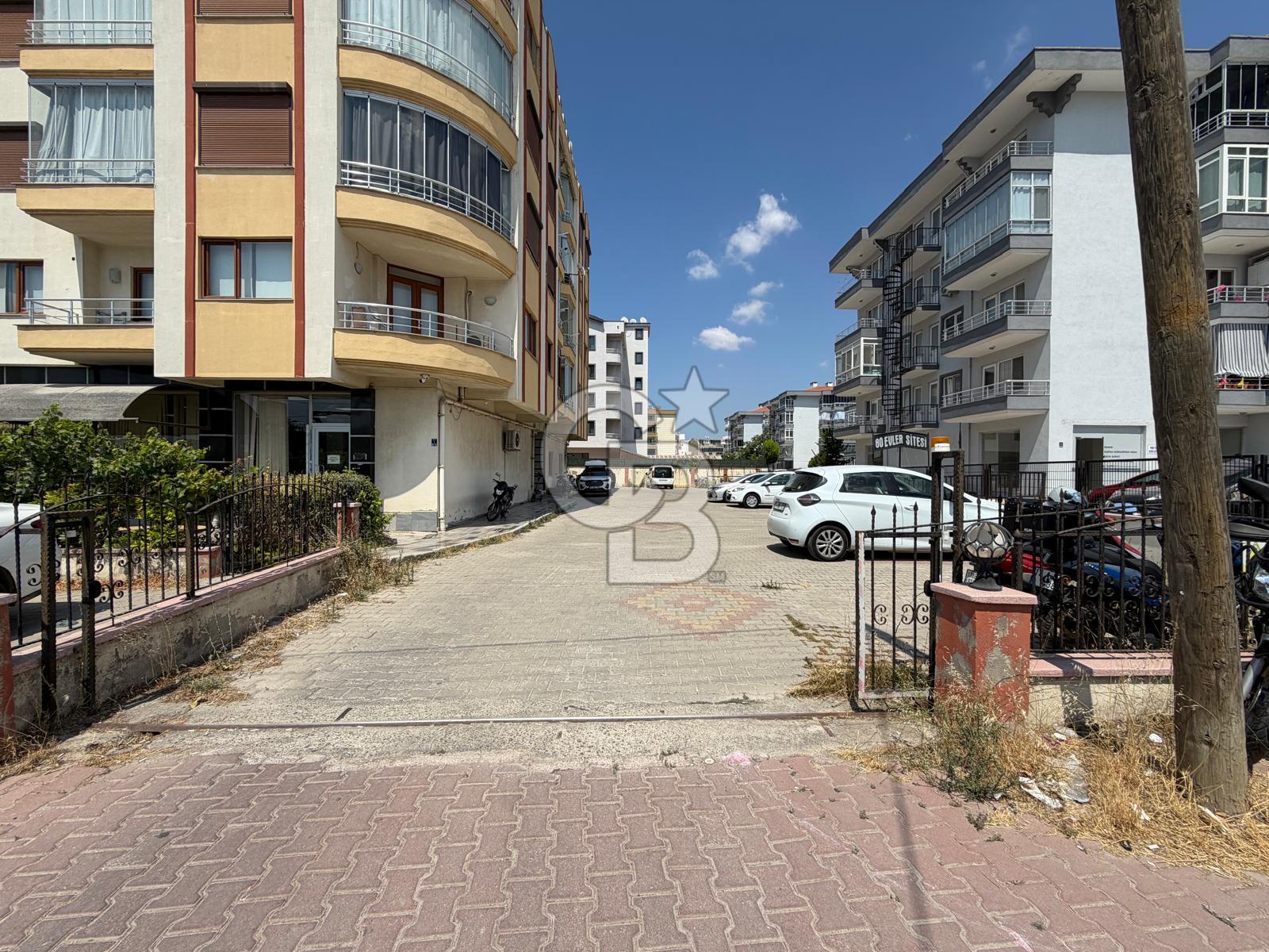 ÇANAKKALE İSMETPAŞA'DA OTOPARKLI KİRALIK ÇATI DUBLEKSİ