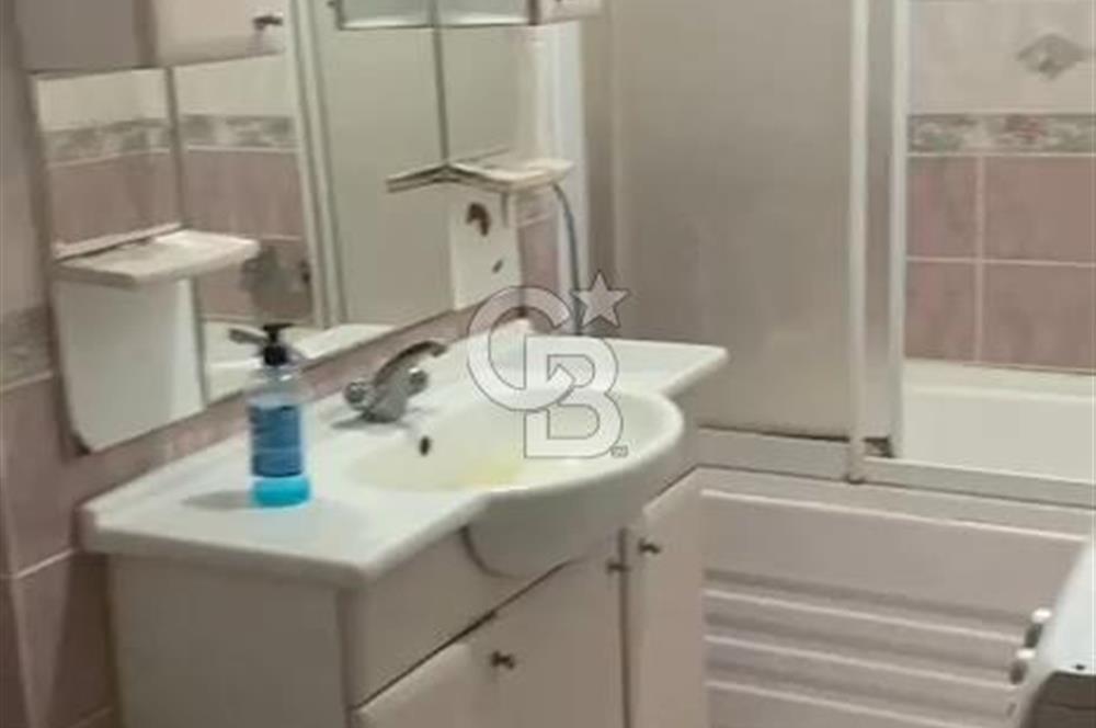 Avcılar Sahilde 2+1 Denize Sıfır Deniz Manzaralı Geniş Daire