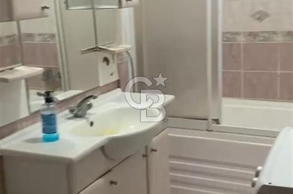 Avcılar Sahilde 2+1 Denize Sıfır Deniz Manzaralı Geniş Daire