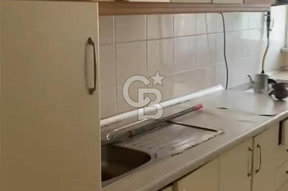 Avcılar Sahilde 2+1 Denize Sıfır Deniz Manzaralı Geniş Daire
