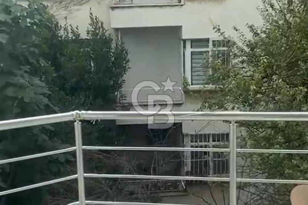 Avcılar Sahilde 2+1 Denize Sıfır Deniz Manzaralı Geniş Daire