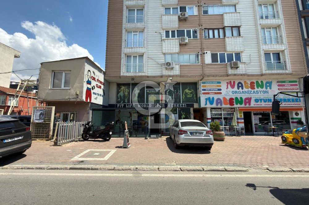 ÇAYIROVA FATİH CADDESİ'NDE 500 M2 3 KATLI SATILIK MAĞAZA