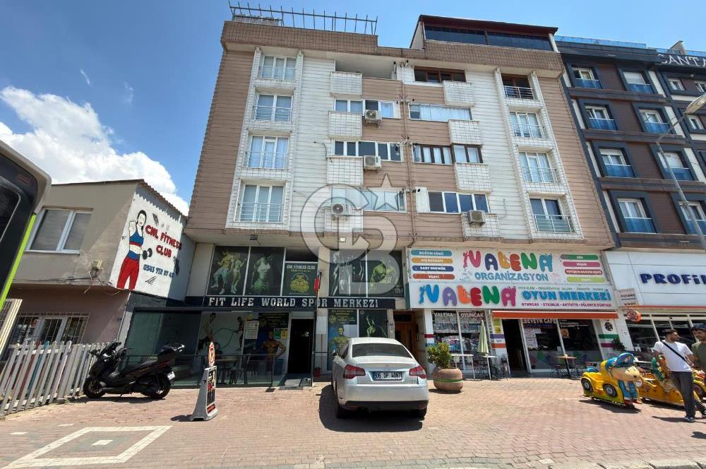 ÇAYIROVA FATİH CADDESİ'NDE 500 M2 3 KATLI SATILIK MAĞAZA