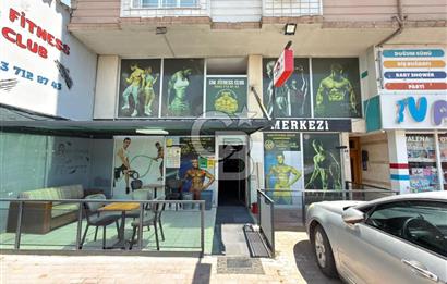 ÇAYIROVA FATİH CADDESİ'NDE 500 M2 3 KATLI SATILIK MAĞAZA