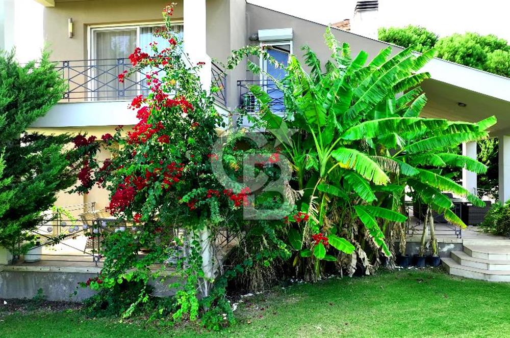 Venüs Bağdatlı'dan İtokent Sitesi Özel Konumlu 6+1 Villa Satılık