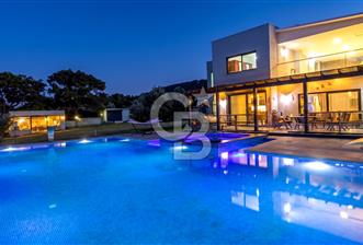 Urla Çeşmealtında 3.813 m² İçinde Deniz Manzaralı Villa Satılık - 2 - 365555