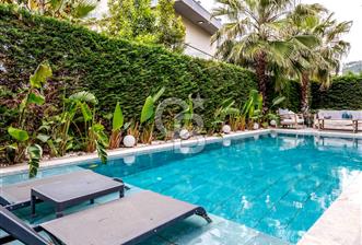 Güzelbahçe Yelki'de Site İçinde Havuzlu Lüks Villa Satılık - 1 - 365562