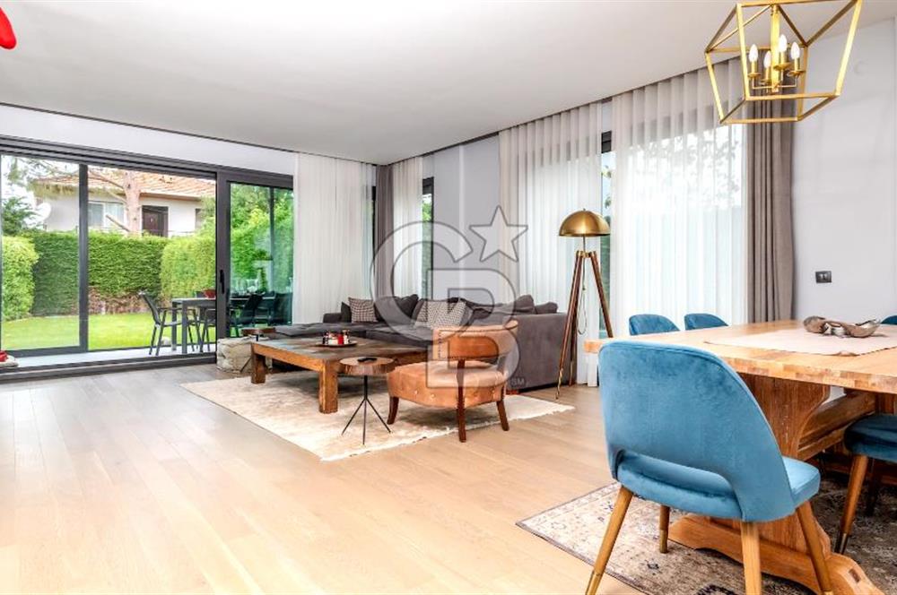 Güzelbahçe Yelki'de Site İçinde Havuzlu Lüks Villa Satılık