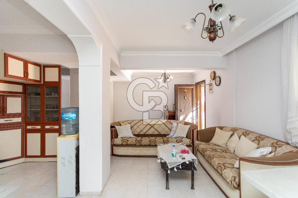 Yenifoça Gencelli'de Satılık Bahçeli 4+1 Tripleks Villa