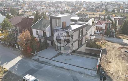 ÇAYYOLU İLKO DA TİCARİ KULLANMA UYGUN 500 m² KİRALIK VİLLA