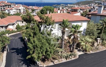 Datça Merkezde Satılık Deniz Manzaralı Bahçeli Müstakil
