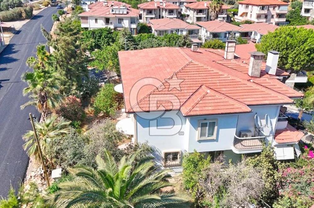 Datça Merkezde Satılık Deniz Manzaralı Bahçeli Müstakil