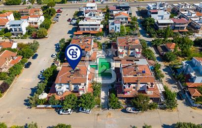 Yenifoça Gencelli'de Satılık Bahçeli 4+1 Tripleks Villa