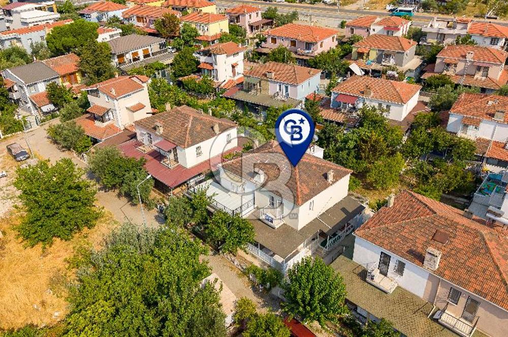 FOÇA GENCELLİ’DE DENİZE 50 METRE MESAFEDE SATILIK 3+1 BAHÇELİ DUBLEKS