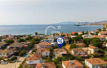 FOÇA GENCELLİ’DE DENİZE 50 METRE MESAFEDE SATILIK 3+1 BAHÇELİ DUBLEKS