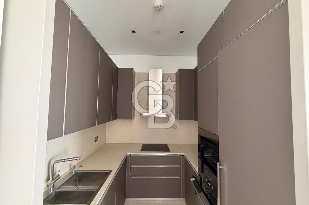 SPINE TOWER MASLAK YÜKSEK KAT BOĞAZ MANZARALI 2+1 SATILIK DAİRE