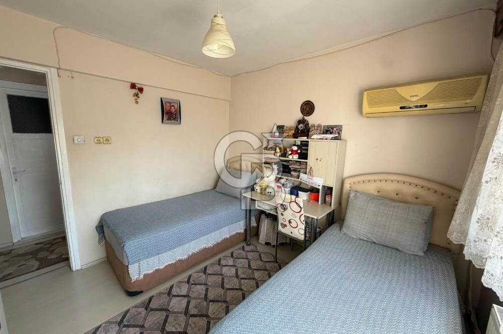 KARABAGLAR   YEŞİLYURT' DA 130 M² NET, FERAH VE KULLANIŞLI 3+1 DAİRE